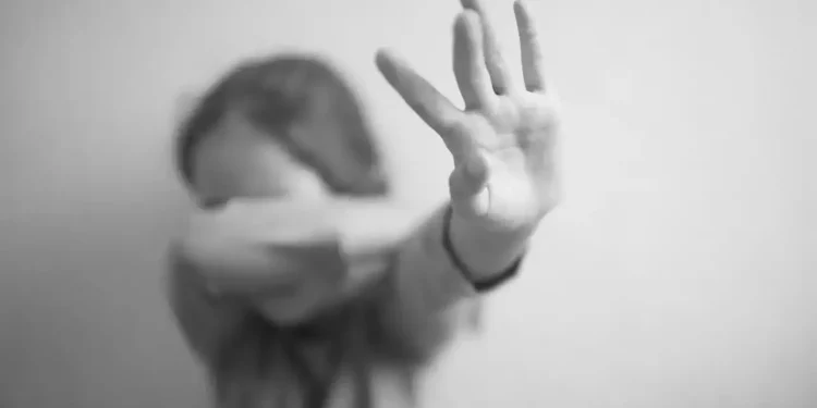 Κρήτη: Ξυλοκόπησε άγρια την 11χρονη κόρη του – Τουρίστας ενημέρωσε την αστυνομία