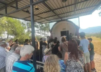 Σέρρες: Έκαναν λιτανεία για να βρέξει στην Παλαιοκώμη και στο Δραβήσκο (video)