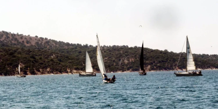 Τραγωδία στο Aegean 600: Νεκρή αθλήτρια στο διεθνή ιστιοπλοϊκό αγώνα ανοιχτά της Καρπάθου