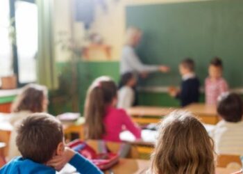 Τι είναι το «πολλαπλό βιβλίο» που θα μπει στις σχολικές αίθουσες – «Τέρμα η αποστήθιση»