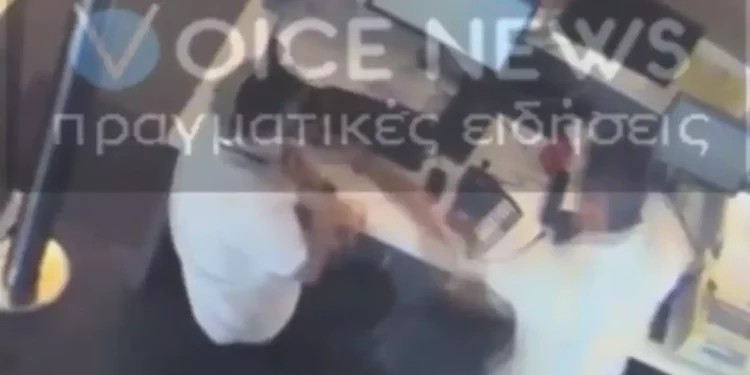Λευτέρης Αυγενάκης: Βίντεο με την επίθεση σε υπάλληλο του αεροδρομίου – «Ζητώ συγγνώμη, αλλά δεν παραιτούμαι»