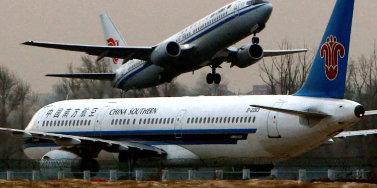 Επιβάτης σε πτήση της Air China έψαχνε την τουαλέτα αλλά άνοιξε την έξοδο κινδύνου