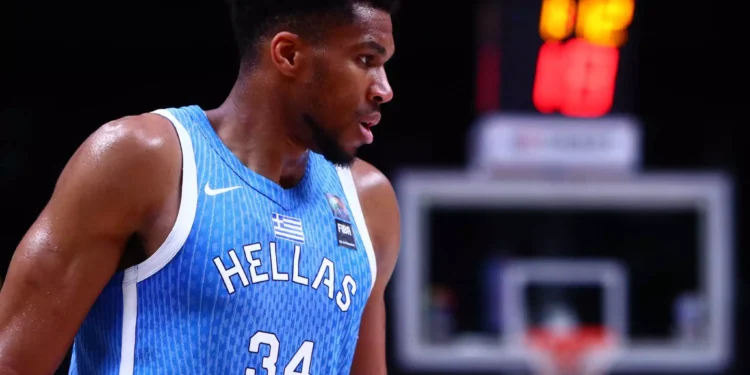 Γιάννης Αντετοκούνμπο και Κατερίνα Στεφανίδη οι σημαιοφόροι της Ελλάδας στην τελετή έναρξης των Ολυμπιακών Αγώνων