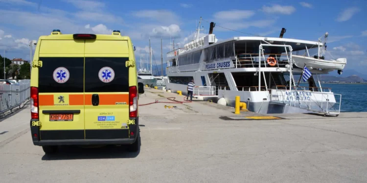 Αιτωλοακαρνανία: Χτύπησε άγρια την πρώην σύζυγό του και την πέταξε στη θάλασσα