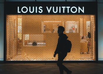 Στο μάτι του κυκλώνα Louis Vuitton, Gucci, Prada – Στα τάρταρα οι μετοχές