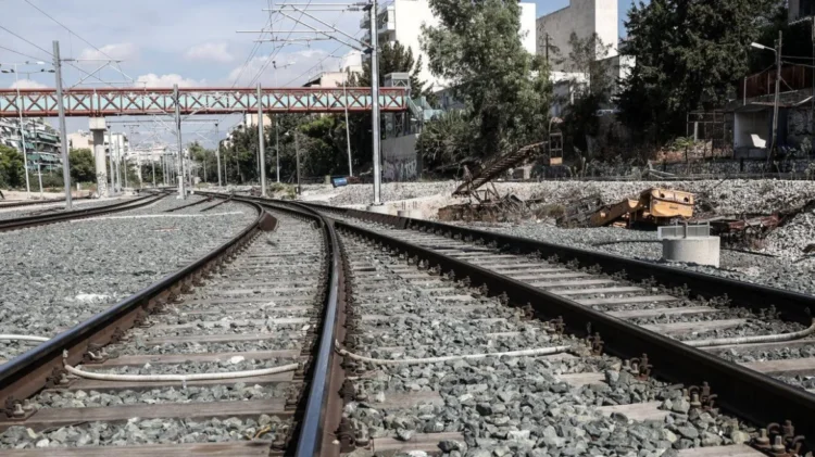 Τραγωδία στους Νέους Πόρους – Ανασύρθηκε νεκρός άνδρας από τις γραμμές του ΟΣΕ