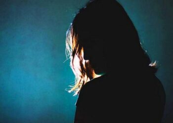 Βόλος: «Χαμός» για έναν λογαριασμό ρεύματος – Έπιασε από τον λαιμό και απείλησε την πρώην σύζυγό του