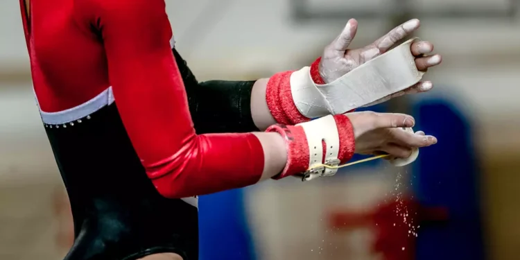 Η μήνυση της πρωταθλήτριας της ενόργανης στον προπονητή της: «Με ξάπλωσε στο κρεβάτι και ανέβηκε πάνω μου»