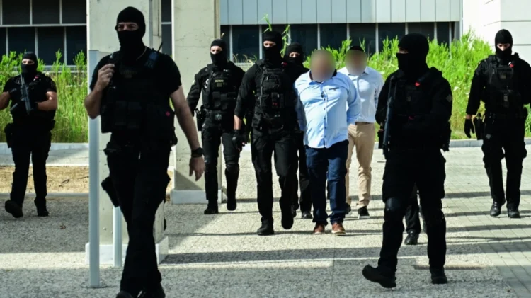 Δολοφονία Καραϊβάζ: Την ενοχή των δύο αδελφών ζήτησε η εισαγγελέας