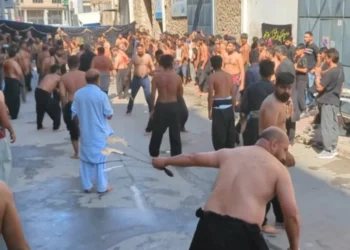 Ελλάδα 2024: Αναβίωσε το αιματηρό έθιμο της Ασούρα στον Πειραιά με τα αυτομαστιγώματα των Σιιτών Μουσουλμάνων – Δείτε βίντεο