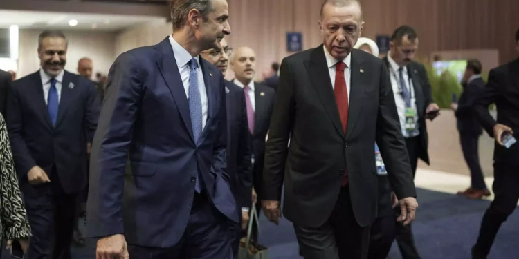 Μητσοτάκης – Ερντογάν: Η «ακτινογραφία» της συνάντησης – Στόχος να μπουν σε «βαθιά θέματα» άμεσα