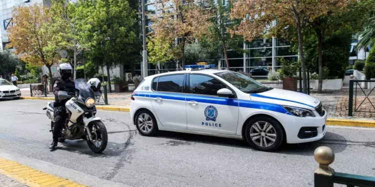 Περιστέρι: Πυροβολισμοί κατά αυτοκινήτου – Παράτησαν αιμόφυρτο τον συνοδηγό και εξαφανίστηκαν