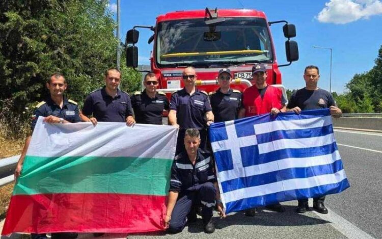 Σέρρες: Πυροσβέστες από τη Βουλγαρία έφτασαν για να βοηθήσουν στις πυρκαγιές
