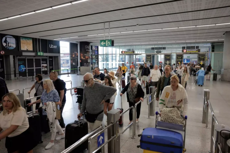 Συναγερμός του ECDC για ασθένεια που μετέφεραν τουρίστες από την Κούβα στην Ευρώπη