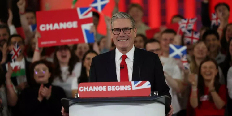 Εκλογές στη Βρετανία: Νέος πρωθυπουργός ο Κιρ Στάρμερ με σαρωτική νίκη του Εργατικού Κόμματος – Καταποντίστηκε ο Ρίσι Σούνακ