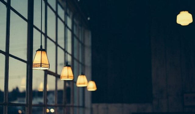 Έρχονται αυξήσεις στα τιμολόγια ρεύματος – Τρομάζουν οι νέοι λογαριασμοί