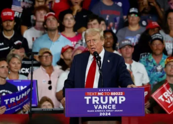 Ο Τραμπ ζητά οι ΗΠΑ να «σβήσουν» το Ιράν από τον χάρτη, αν δολοφονηθεί