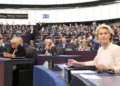 Ούρσουλα φον ντερ Λάιεν: Επανεξελέγη άνετα πρόεδρος της Κομισιόν με 401 ψήφους