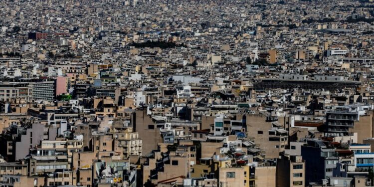 Δωρεές και γονικές παροχές: Τι αλλάζει από σήμερα στις δηλώσεις στοιχείων ακινήτων