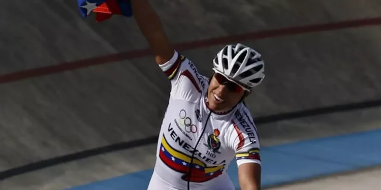 Ντανιέλα Λαρεάλ: Βρέθηκε νεκρή στο διαμέρισμά της η άλλοτε «αστέρας» της ποδηλασίας, πνιγμένη με το φαγητό της