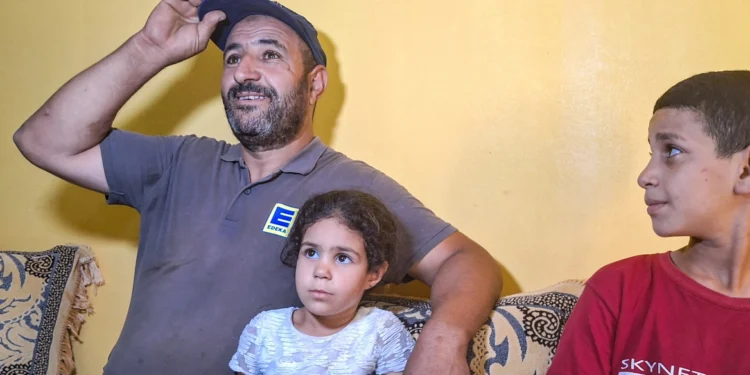 Ξεσπά ο πατέρας της Αλγερινής μποξέρ: «Η Ιμάνι είναι κορίτσι» – Δείτε βίντεο