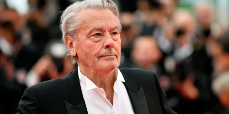 Πέθανε ο Αλέν Ντελόν σε ηλικία 88 ετών