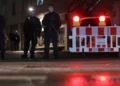 Επίθεση με μαχαίρι στη Γερμανία: Άφαντος ο δράστης – «Στόχευε στο λαιμό των θυμάτων»