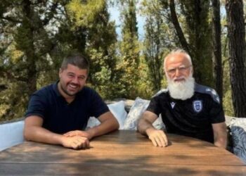 Ο Ιβάν Σαββίδης με τον Μάκη Γκαγκάτση στη Χαλκιδική – Η σπάνια φωτογραφία του