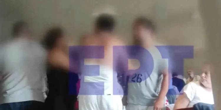 Άγριος καβγάς σε πλοίο από Κρήτη για Πειραιά: Επιβάτης πιάστηκε στα χέρια με μέλη του πληρώματος