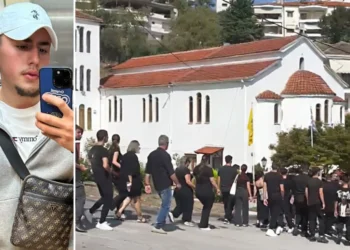 Χαλκιδική: Σπαραγμός στην κηδεία του 19χρονου Γιάννη που σκοτώθηκε σε λούνα παρκ – «Αύριο θα έφευγε για την Ικάρων»