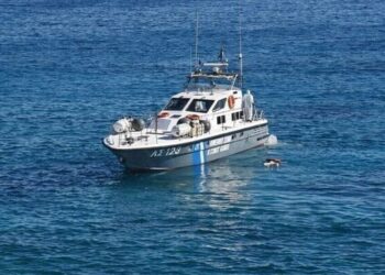 Ρόδος: Πτώμα ανδρός ξεβράστηκε στην παραλία Παραδεισίου – Φόβοι ότι ανήκει στον αγνοούμενο Βρετανό