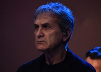 Γιώργος Νταλάρας: Έπεσε θύμα διαδικτυακής απάτης – “Χρησιμοποιούν την εικόνα και τη φωνή μου για παραπλάνηση”