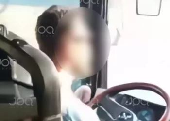 Κέρκυρα: Σε διαθεσιμότητα ο οδηγός του λεωφορείου που έβριζε τουρίστες σε δρομολόγιο