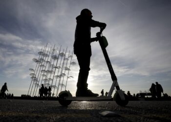 Θεσσαλονίκη: Έρχονται πρόστιμα – φωτιά για τα ηλεκτρικά πατίνια