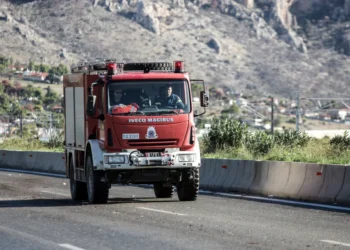 Ποιος είναι ο 66χρονος που συνελήφθη για τις φωτιές στη Βάρη -Καθηγητής, έκανε διαλέξεις στη Σχολή Αξιωματικών της ΕΛΑΣ