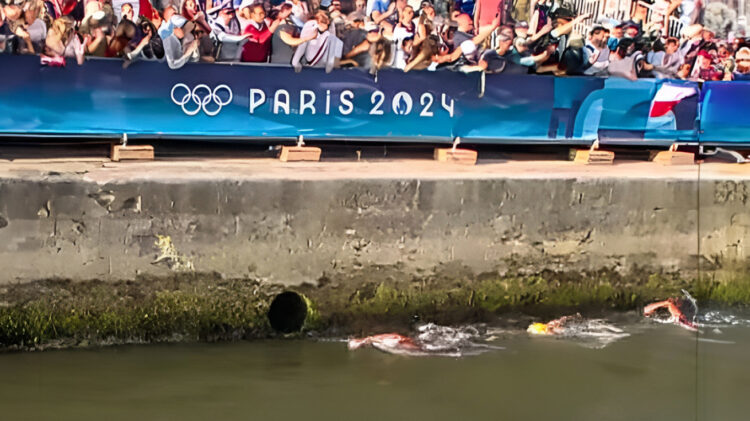 Σηκουάνας: Οι αθλητές των 10 χλμ. κολυμπούσαν δίπλα σε σωλήνες αποχέτευσης(Βίντεο)