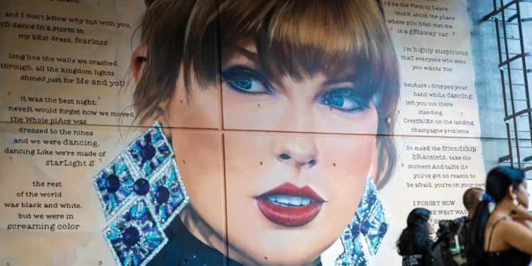 Τέιλορ Σουίφτ: Με μαχαίρια και αυτοσχέδια εκρηκτικά θα γινόταν το χτύπημα στη συναυλία στη Βιέννη