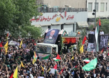 Σε κλίμα διεθνούς ανησυχίας η ταφή Χανίγια: Μπαράζ χτυπημάτων κατά της Χαμάς, ραντεβού για αντίποινα στην Τεχεράνη