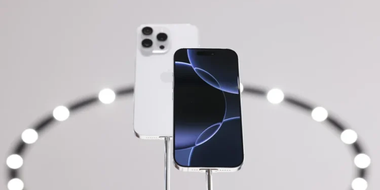 iPhone16: Ξεκίνησαν οι προπαραγγελίες, η τιμή – Οι αλλαγές σε κάμερα και μπαταρία