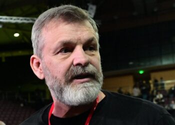 Γκλέτσος: «Αν εκλεγεί ο Στέφανος Κασσελάκης θα πάρω τα άσπρα μου μαλλιά και θα πάω σπίτι μου»