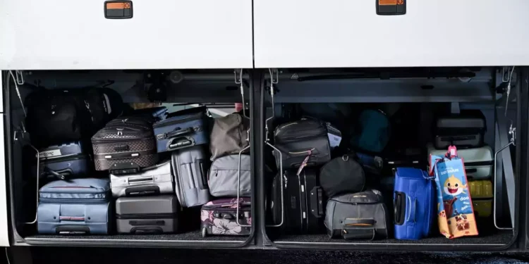 Δράμα: Επιβάτης σε ΚΤΕΛ ταξίδεψε στη μπαγκαζιέρα – Ο οδηγός τον κλείδωσε κατά λάθος