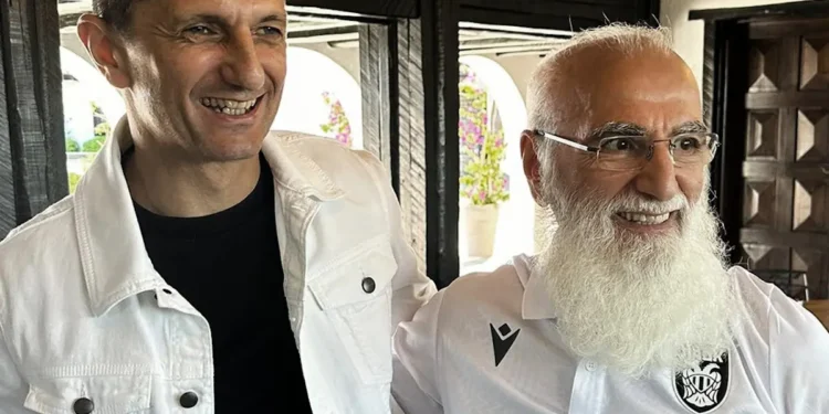 ΠΑΟΚ: Ιβάν Σαββίδης και Ραζβάν Λουτσέσκου συναντήθηκαν από κοντά για πρώτη φορά μετά από πέντε χρόνια