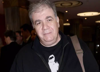 Δημήτρης Σταρόβας: «Το μυαλό τρέχει αλλά ακόμα δεν μπορεί να ακολουθήσει η γλώσσα» λέει σε νέα του συνέντευξη