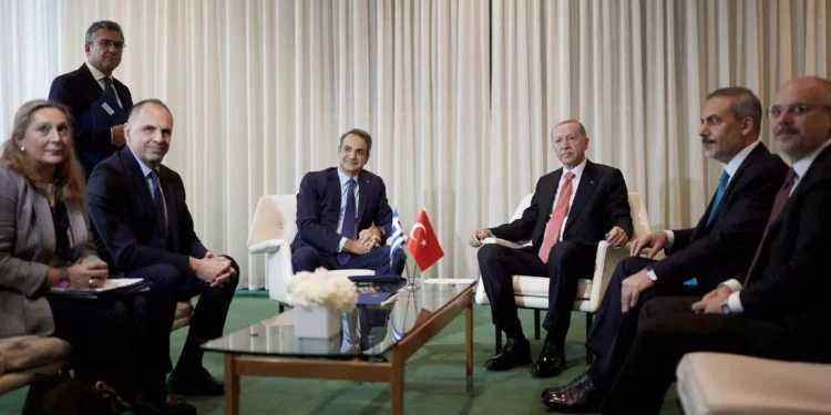 Το παρασκήνιο της συνάντησης Μητσοτάκη – Ερντογάν: Όσα ειπώθηκαν πίσω από τις κλειστές πόρτες και το «αγκάθι» του Κυπριακού