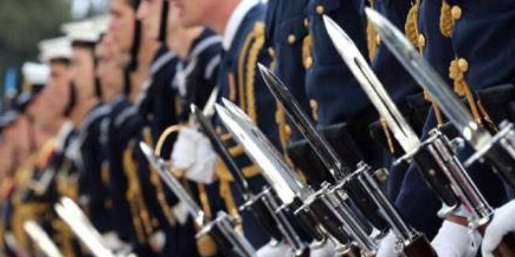 Στρατιωτικές σχολές: Μισθός 600 ευρώ στους σπουδαστές και πρόσβαση από όλα τα επιστημονικά πεδία