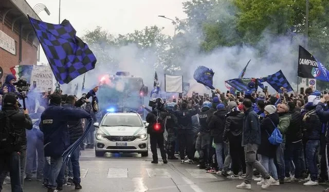 Μιλάνο: Πυροβολισμοί και μαχαιρώματα μεταξύ οπαδών της Ίντερ – Νεκρός ένας μαφιόζος
