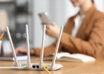 Πρόγραμμα «Gigabit Voucher» που δίνει 200 ευρώ για γρήγορο Internet σε νοικοκυριά και επιχειρήσεις