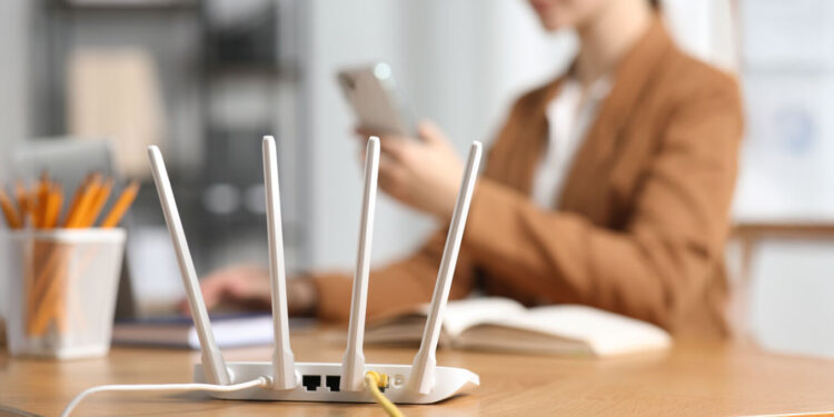 Πρόγραμμα «Gigabit Voucher» που δίνει 200 ευρώ για γρήγορο Internet σε νοικοκυριά και επιχειρήσεις