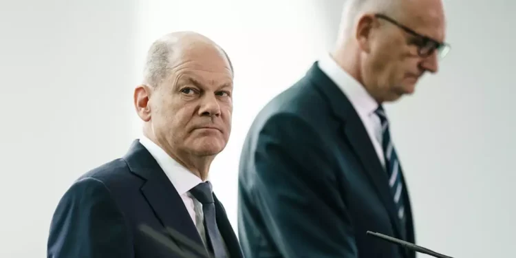 Γερμανία: «Το κόμμα του Όλαφ Σολτς κέρδισε, ο ίδιος έχασε» – Πώς είδαν τα ΜΜΕ τη νίκη των Σοσιαλδημοκρατών στο Βρανδεμβούργο