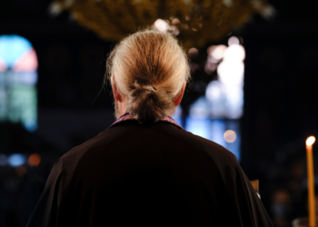 Συγκλονιστική μαρτυρία για τον ιερέα που κακοποιούσε επί 50χρονια την πρεσβυτέρα – «Της απαγόρευε ακόμα και να πλυθεί»